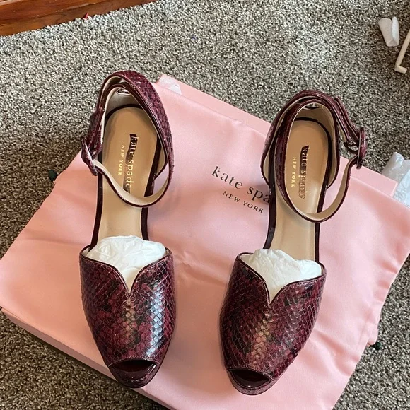 Kate Spade Perry Cherrywood Maroon Snakeskin Peep-Toe Heels 7.5